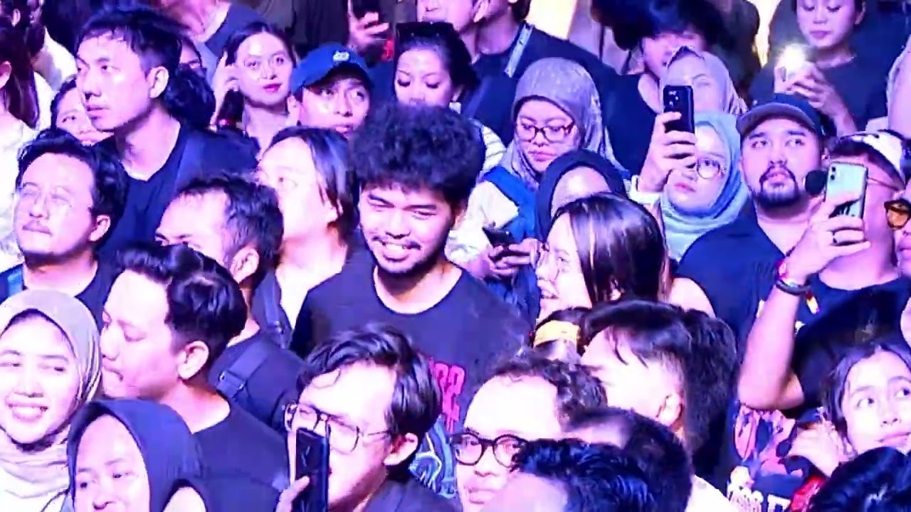ADABand - Manusia Bodoh Live At Pestpora cover art