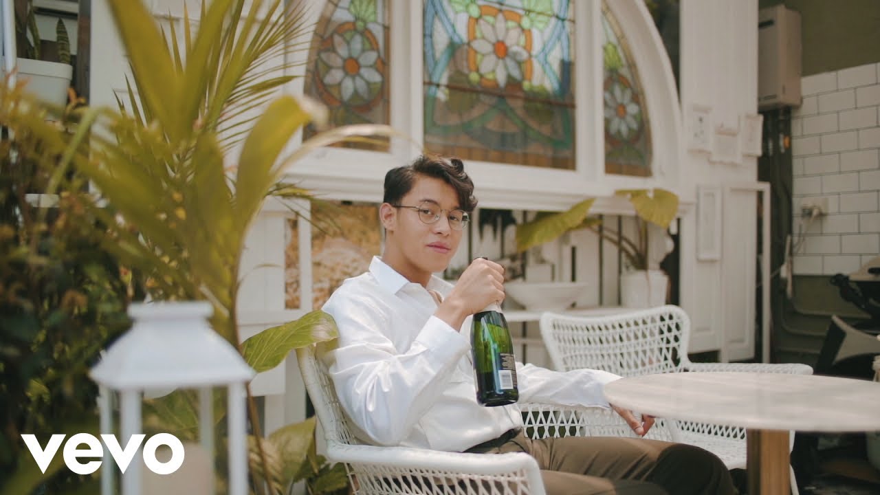 Ardhito Pramono - Here We Go Again / Fanboi (Official Music Video) cover art