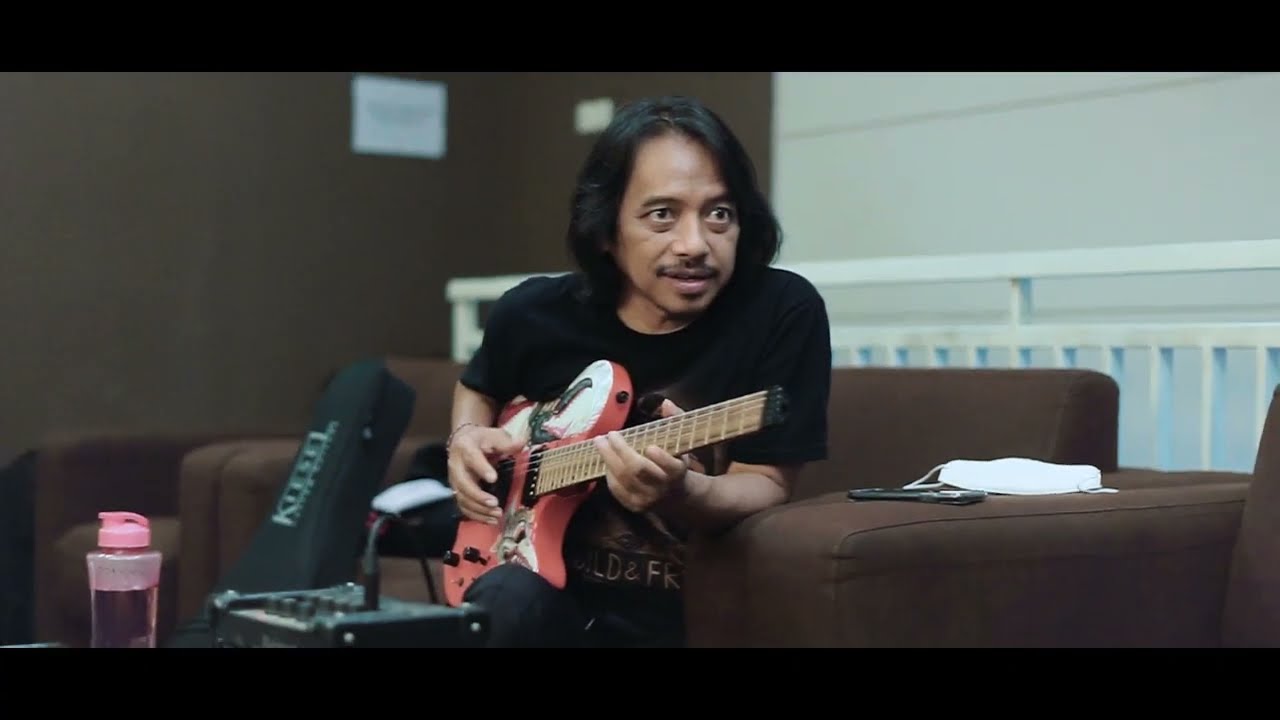 8 Ball - BTS Music video Melesat feat Dewa Budjana cover art