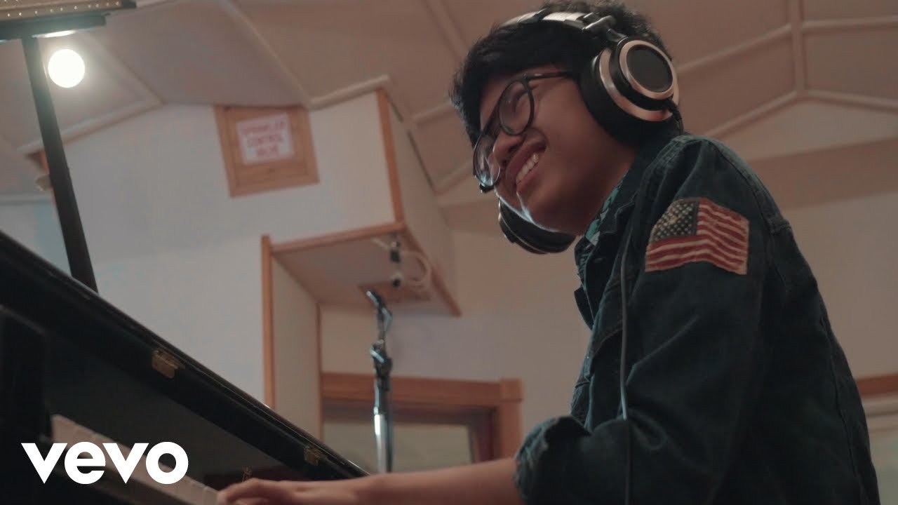Joey Alexander - The Light