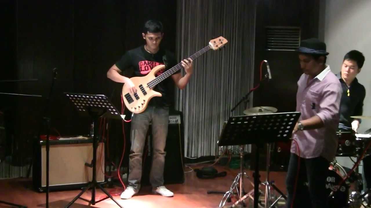 Tompi ft. Idang Rasdiji II - A Night in Tunisia @ Mostly Jazz 15/10/11 [HD] cover art