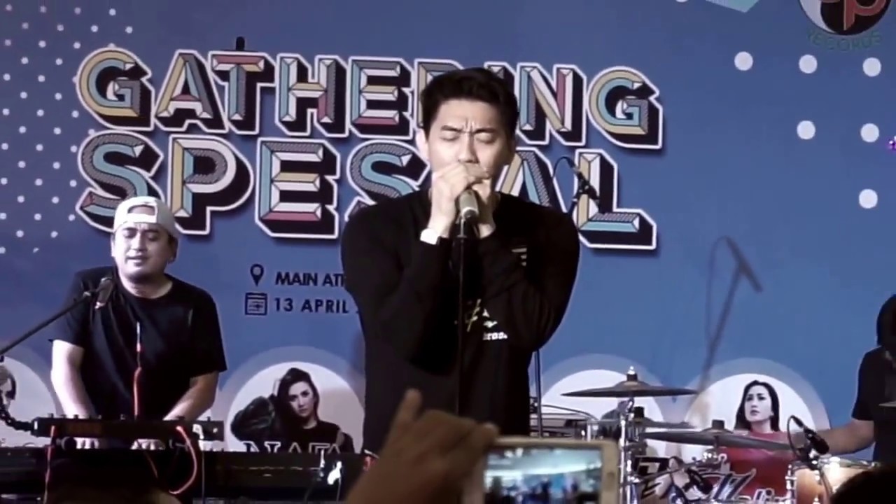 Seventeen - Mimpi Besar on Gathering Spesial GP Records 2017 at Bassura Mall Jakarta Timur cover art