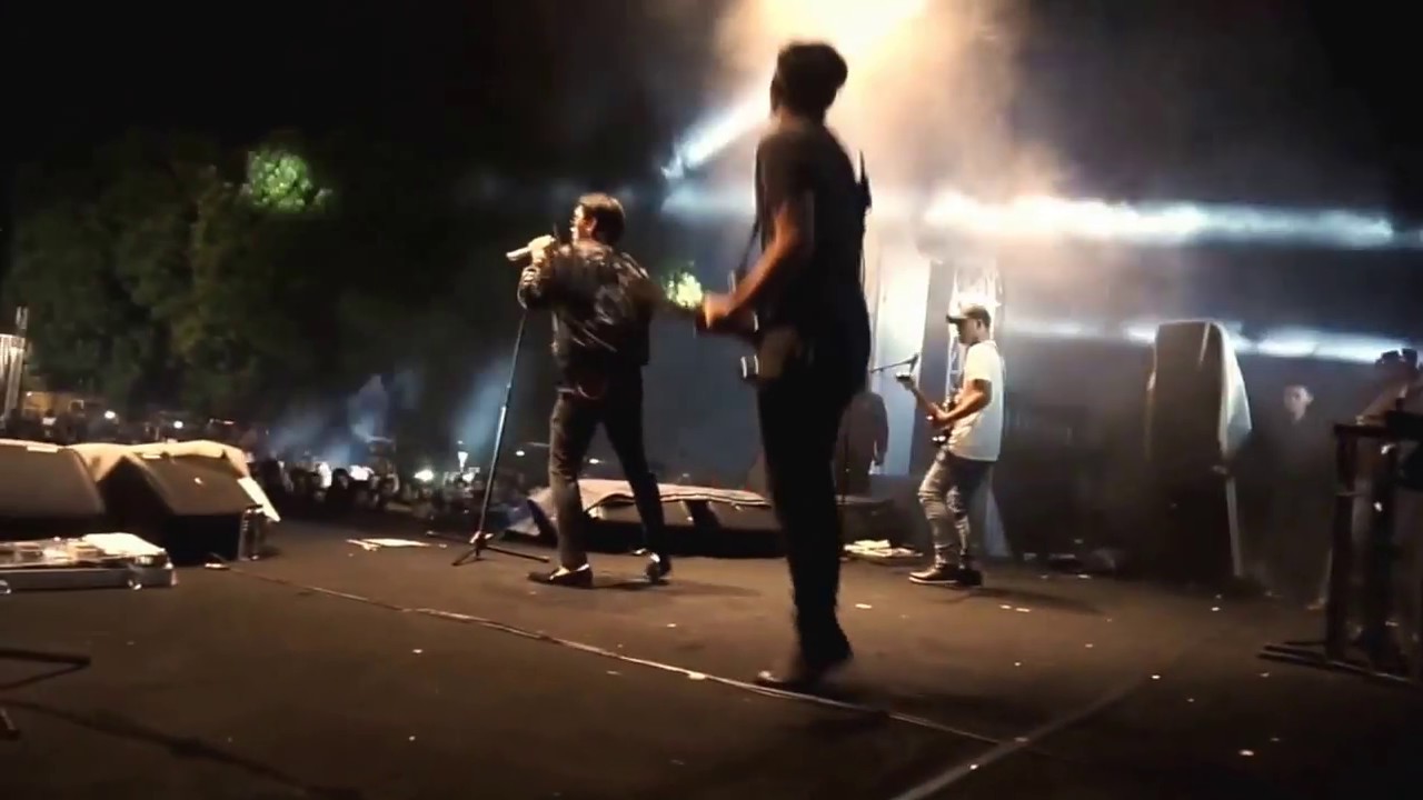Seventeen live perform on Play Maker at Magelang Jawa Tengah cover art