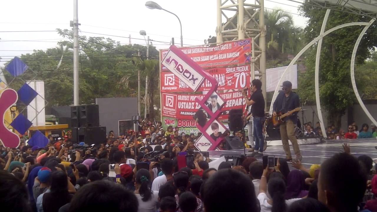 Seventeen - Ramadhan Yang Indah ( live inbox sctv bogor square 060714 ) cover art