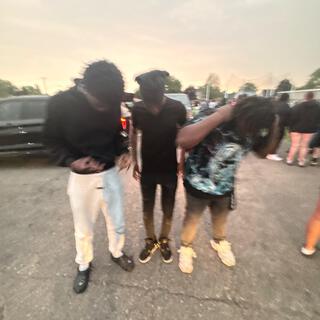 Think im crazy ft. Seanfrmthejects & Fullygetbusy cover art