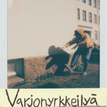 Varjonyrkkeilyä cover art