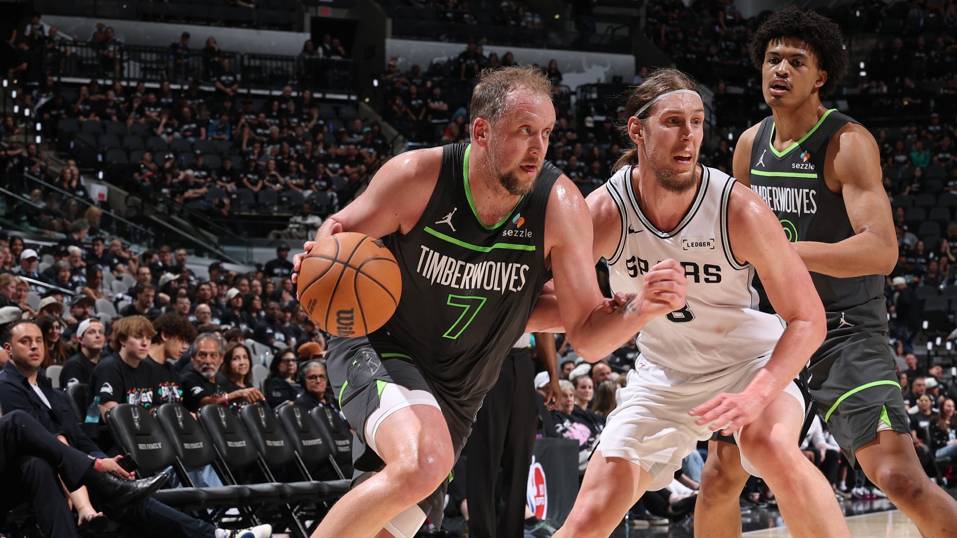 Joe Ingles returns to Australia's National Basketball League