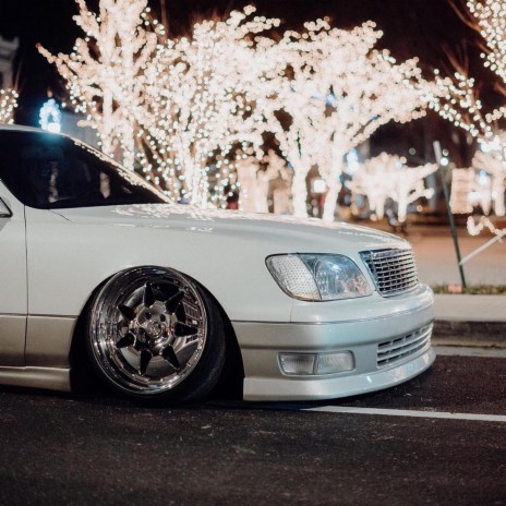 LEXUS