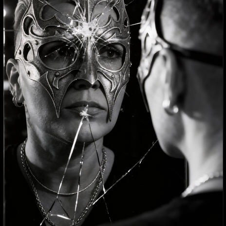 Maske aus Metall (Ki unterstützt)