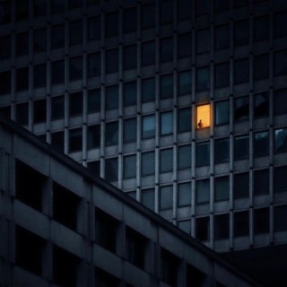 À CONTRE-SENS