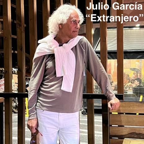 Foreigner (Extranjero En inglés) cover art