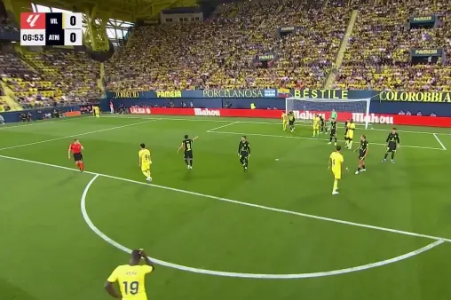 [Highlights] The mysterious cutter! Pepe strikes with left foot from right flank, shot wide