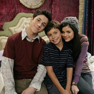 Wizards of waverly place cover art
