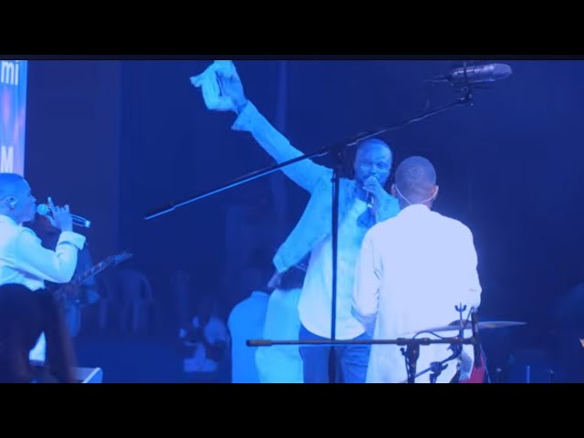 Gloire Kasonga - Momemi Mikumba (Live Officiel | Renoncement) cover art