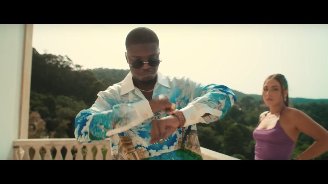 Ninho - Carolina (Clip Officiel - REDVOLUTION) cover art