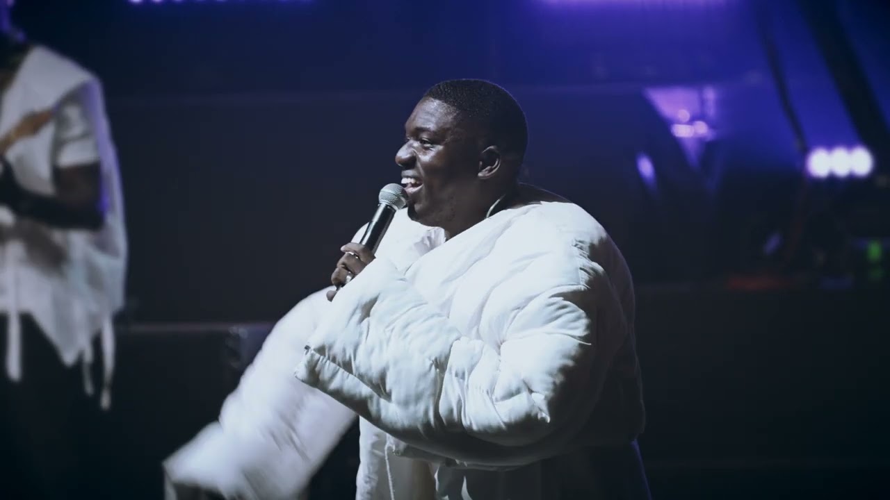NK Divine - Je Me Sens Bien •ZENITH DE PARIS cover art
