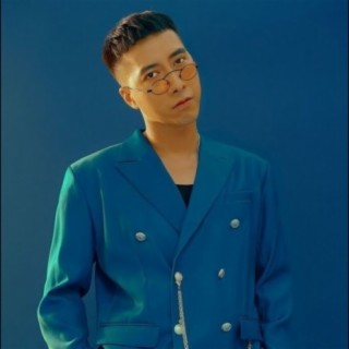 Đắng Lòng Thanh Niên ft. Lou Hoàng cover art