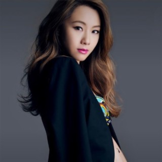 Stephy Tang