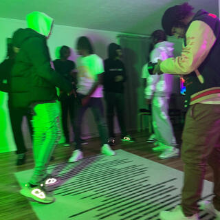 Watch dis