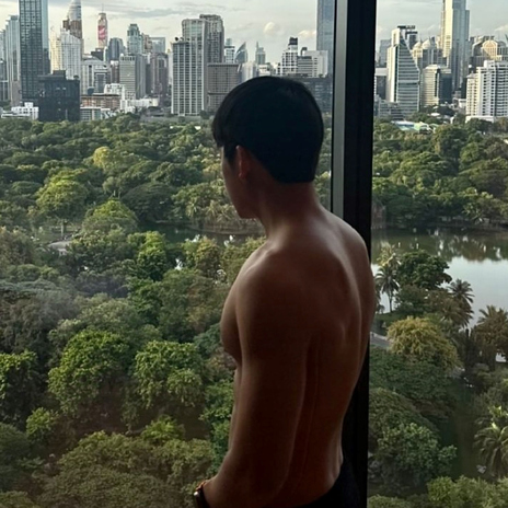 พอๆ กัน (เขาใส่ได้) cover art