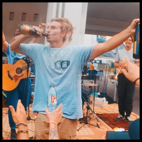 Assoiffé (Live au Festival Interceltique de Lorient) cover art