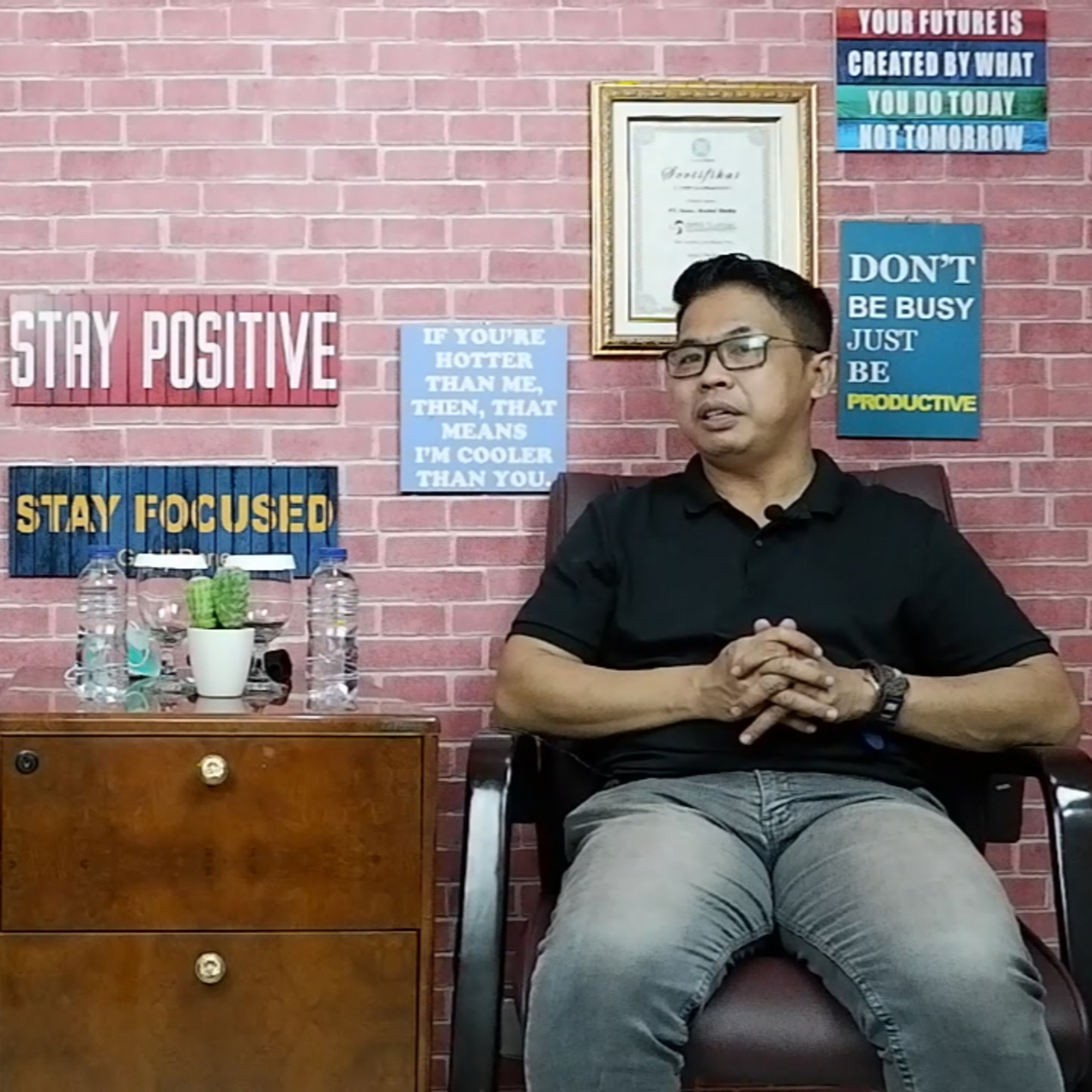 Ngobrol Bareng Ketua PWI Sumsel, 25 Tahun Jadi Jurnalis cover art