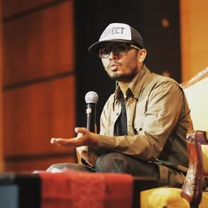 Allah Memudahkan Hambanya - Ustadz Hanan Attaki cover art