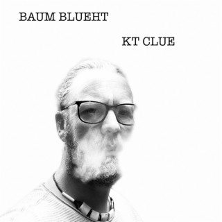Baum blueht