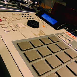 DESK CHRONICLES Pt. 1: MPC 2000XL