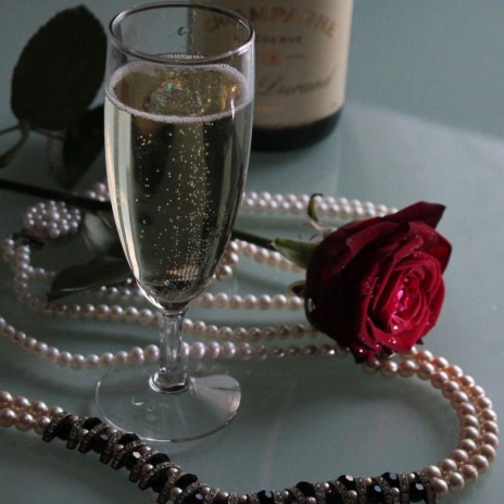 Champagne and Roses cover art