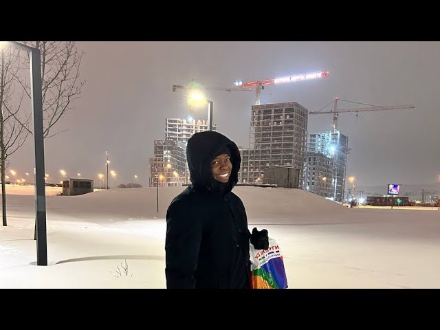 Snowy in Moscow: Q&A🇷🇺❄️ cover art