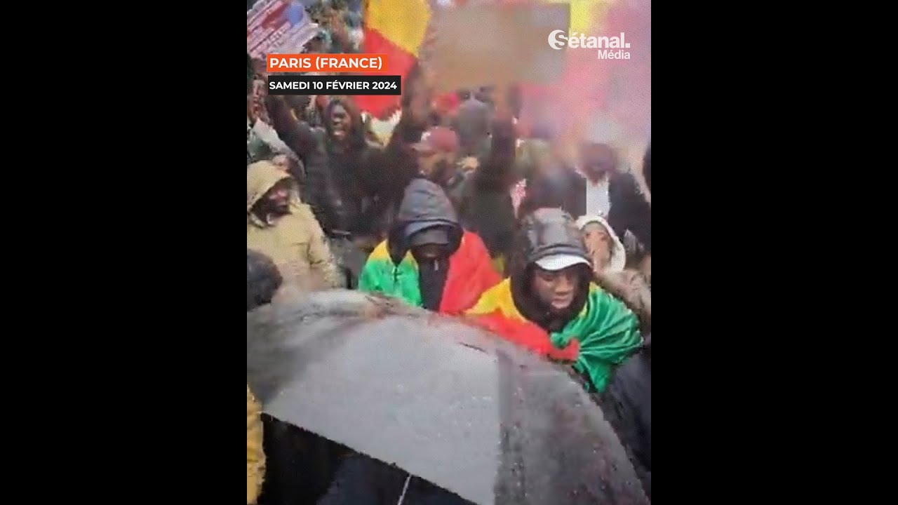 Report de l'élection au Sénégal | 2000 manifestants à Paris contre le président Macky Sall cover art