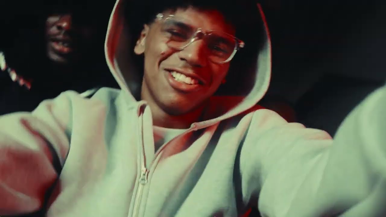 TRK - GOLDEN BOY (Clip Officiel) cover art