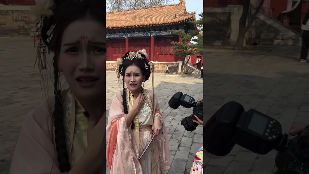 Selamat menyaksikan keseruan keluarga “Kungfu Hustle” cover art
