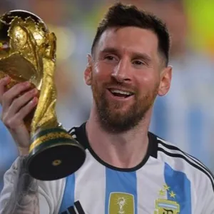 Bintang Liverpool Alexander-Arnold Jelaskan: Mengapa Messi Adalah GOAT? cover art