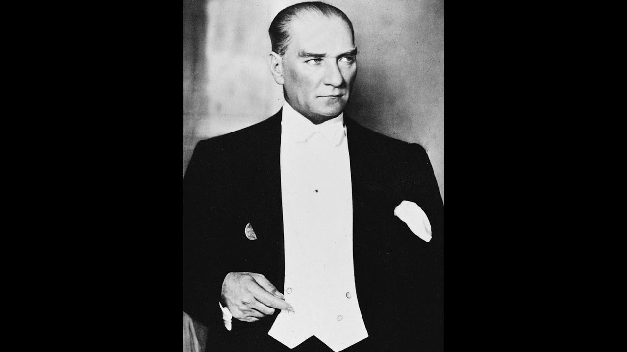 Mustafa Kemal Atatürk - Soldat-Commander-Khan cover art