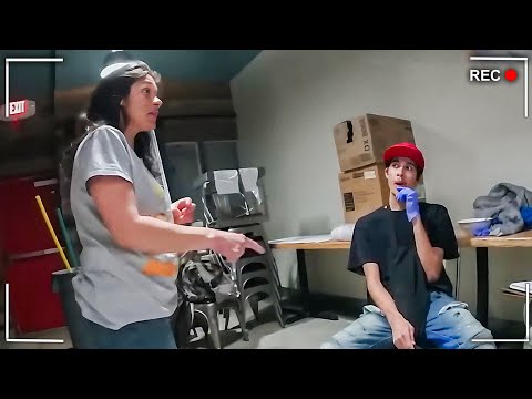 Teen Son Discovers His Mom is a Wanted Killer cover art