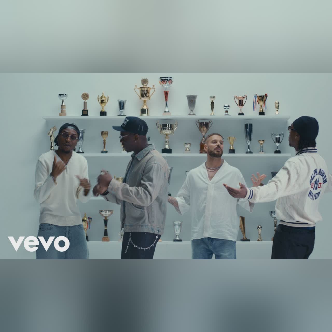Trophée cover art