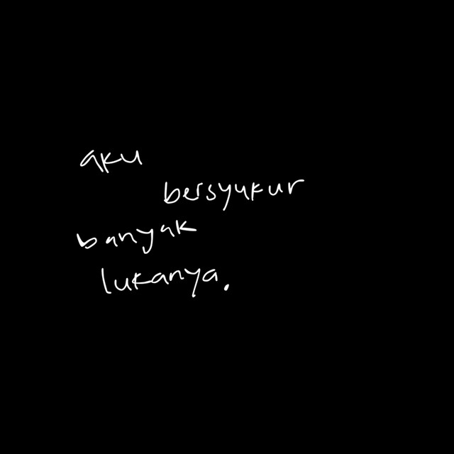aku bersyukur banyak lukanya cover art