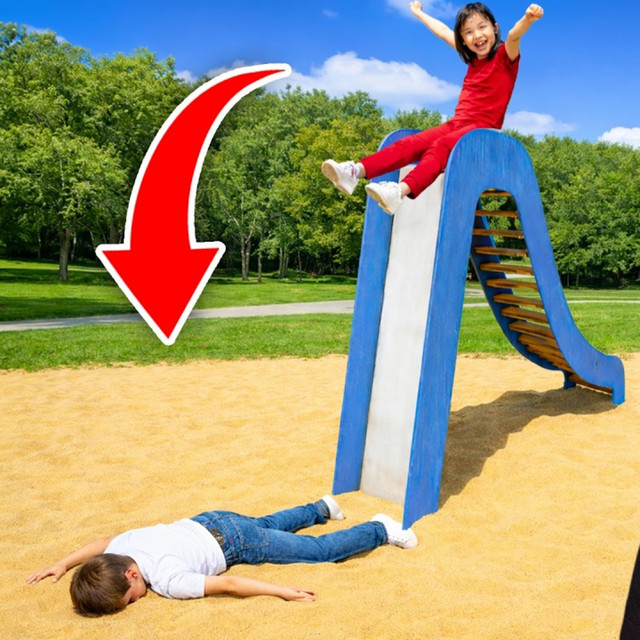 Les Pires Fails dans les Parcs de Jeux pour Enfants ! cover art