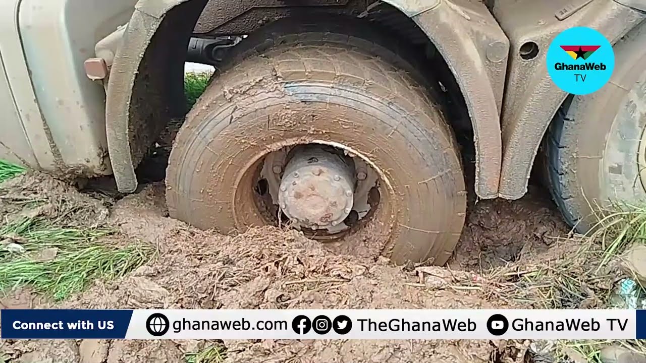 🚛Accra-Kasoa gridlock worsens as trucks break down after June 29 floods cover art