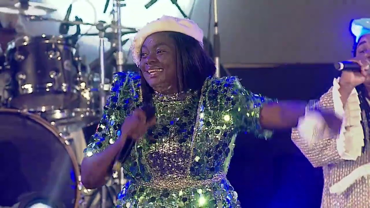 Adeyinka Alaseyori in full praise mode at The Experience 20 cover art