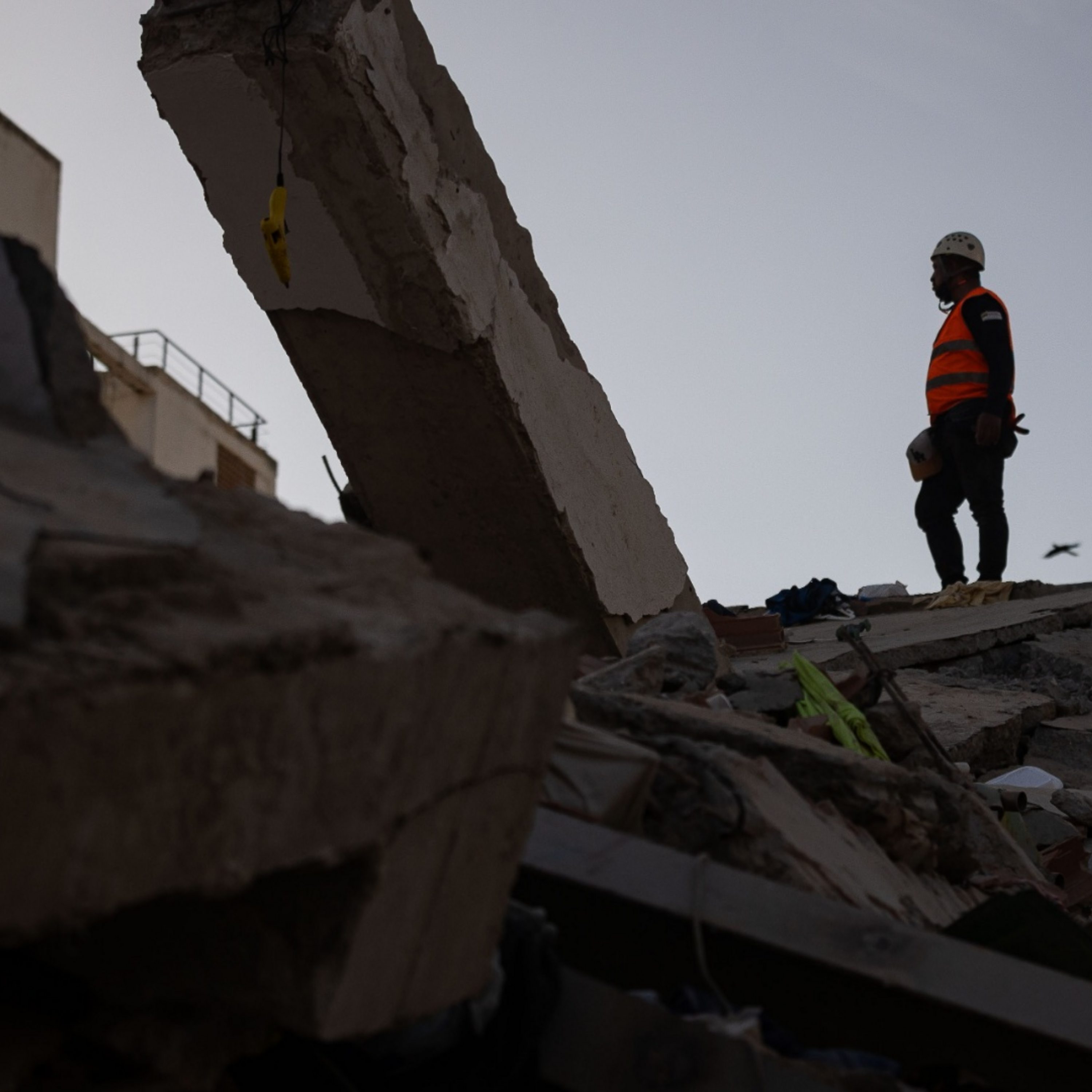 Venezuelans' anger over slow earthquake response