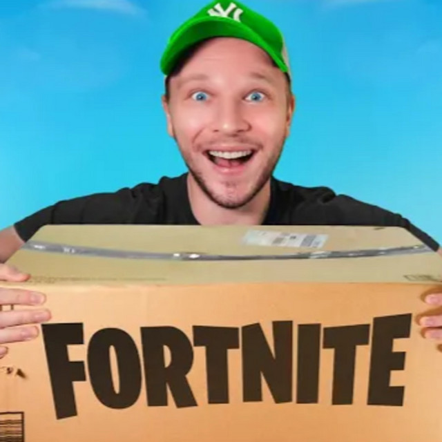 Fortnite m'a envoyé un COLIS du CHAPITRE 1 ! cover art
