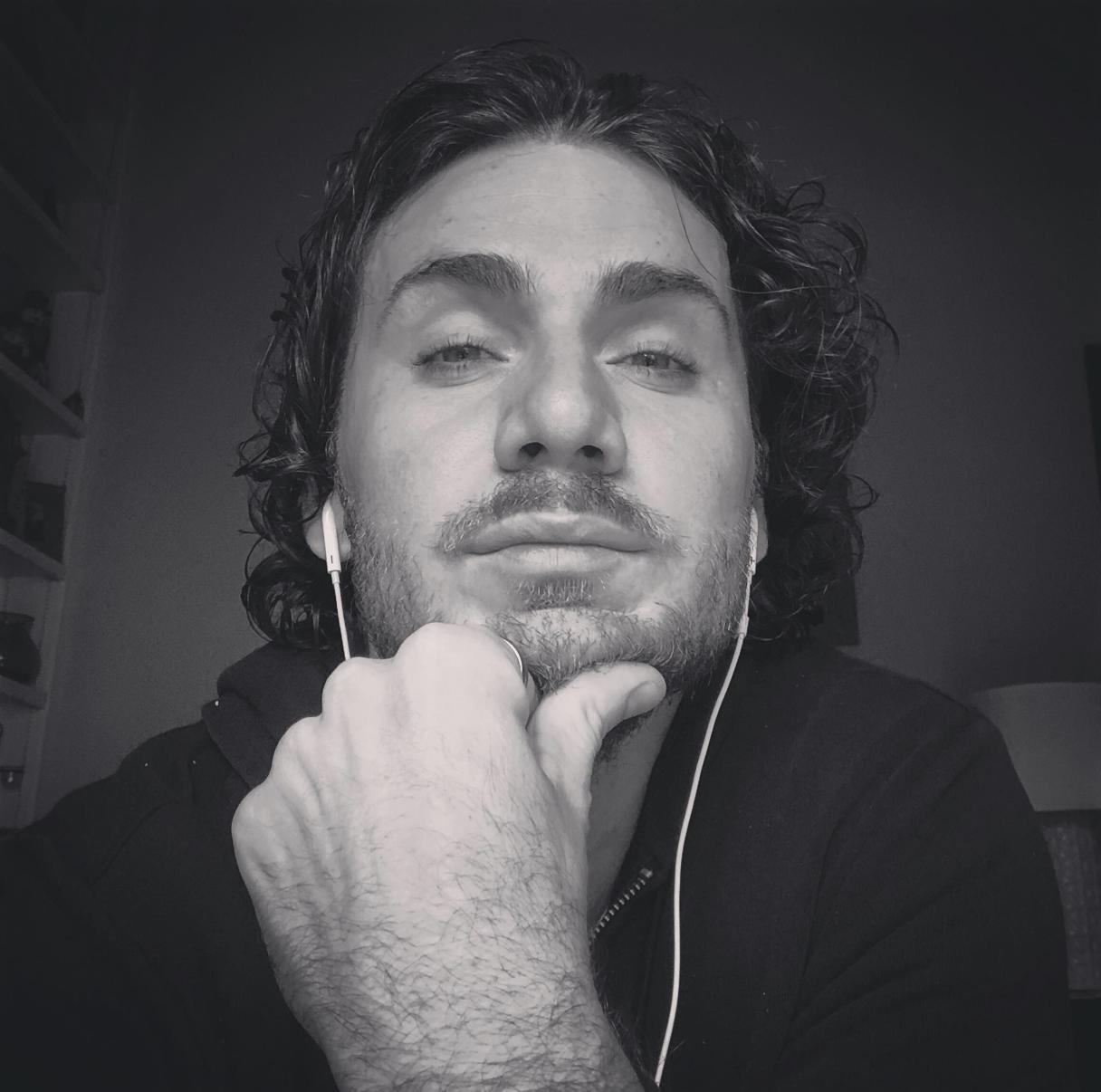 Andrew Kiaroscuro