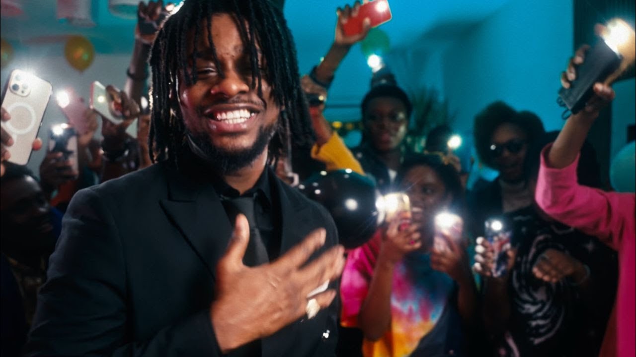 KS Bloom - Joyeux Anniversaire ( Clip Officiel ) cover art