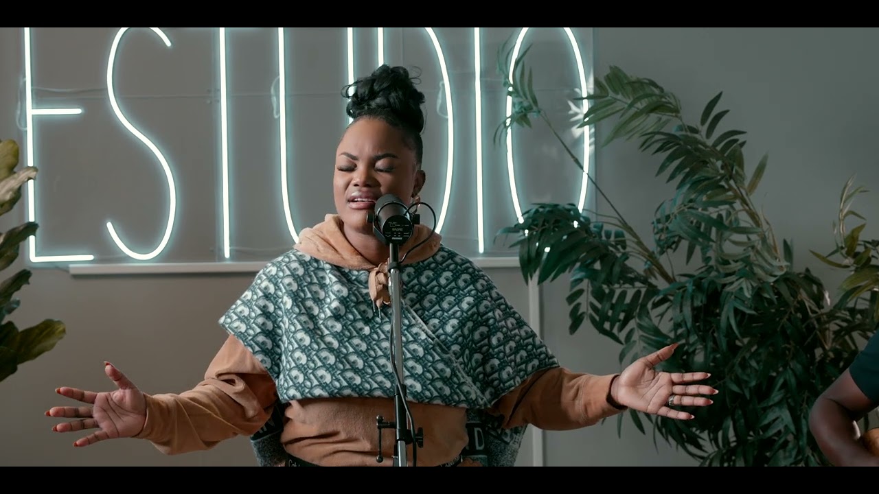 Deborah Lukalu - 10 ans de Ministère { J'ai Decidé } - Live session