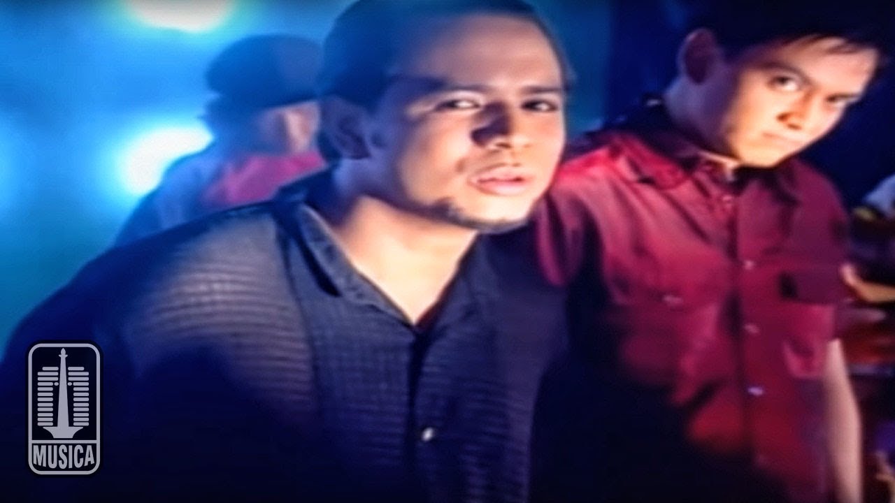 Kahitna - Setahun Kemarin (Official Music Video) cover art