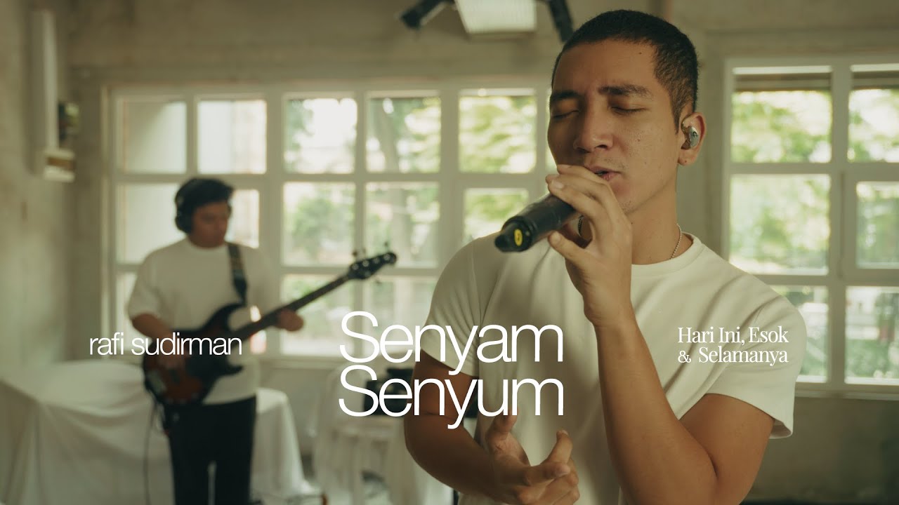 Penampilan Langsung: Senyam-Senyum cover art