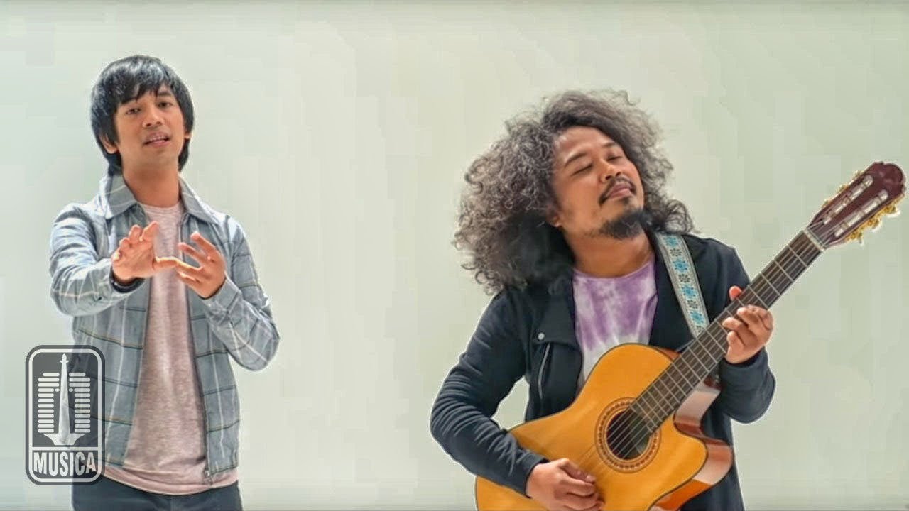 D'MASIV Feat Pusakata - Ingin Lekas Memelukmu Lagi (Official Music Video) cover art